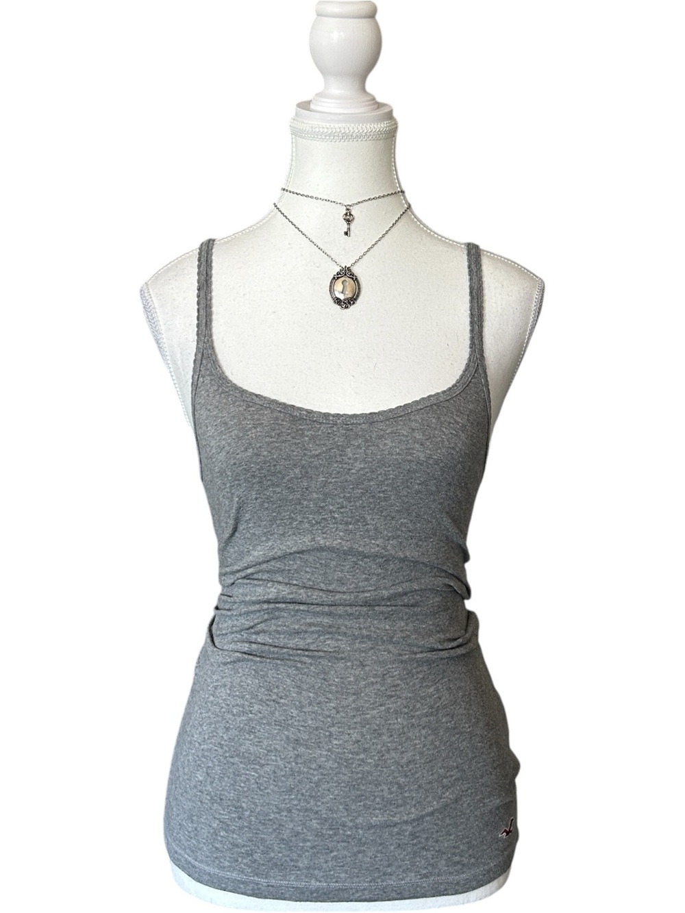 Y2K “Hollister” Basic Grey Ruffle Trim Tank Top